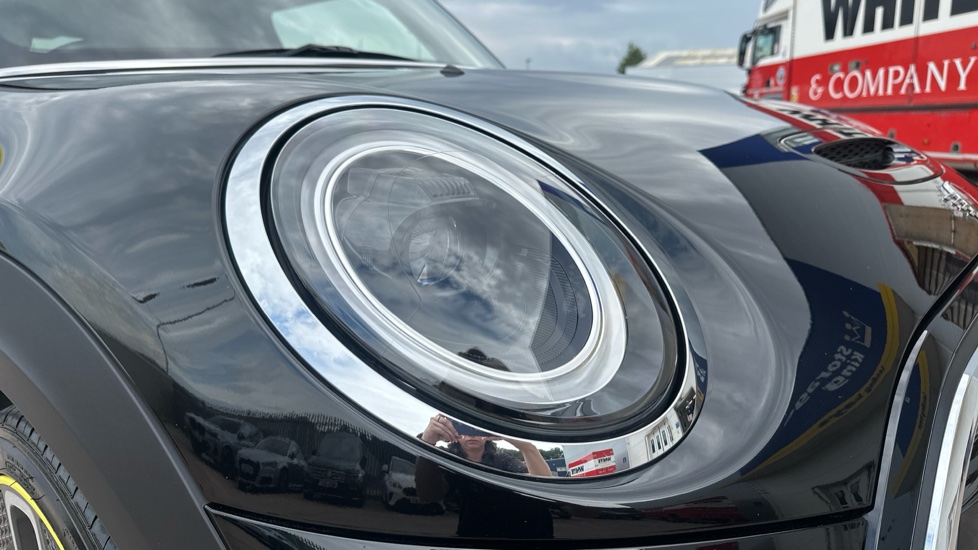 MINI Hatchback 135kW Cooper S Level 2 33kWh 3dr Auto Electric Hatchback - Image 23