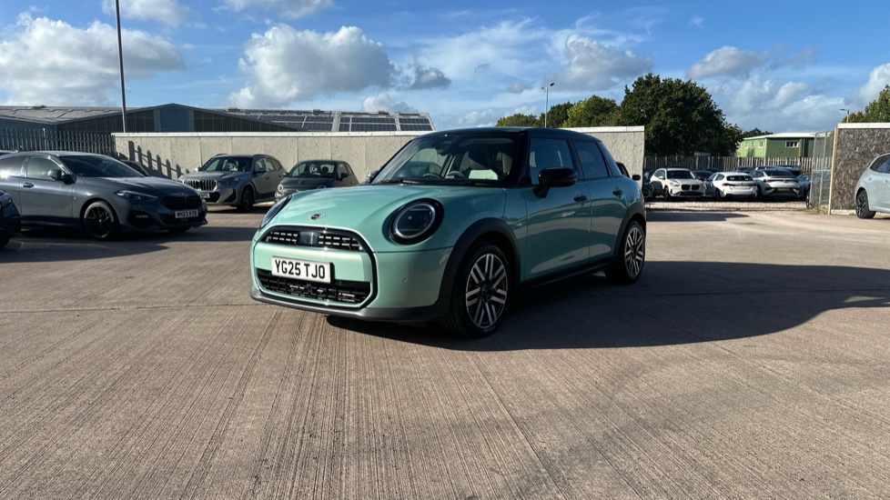 MINI Cooper 1.5 C Classic 5dr Auto Petrol Hatchback - Image 24