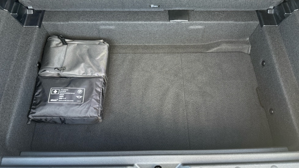 MINI Cooper 1.5 C Classic 5dr Auto Petrol Hatchback - Image 30