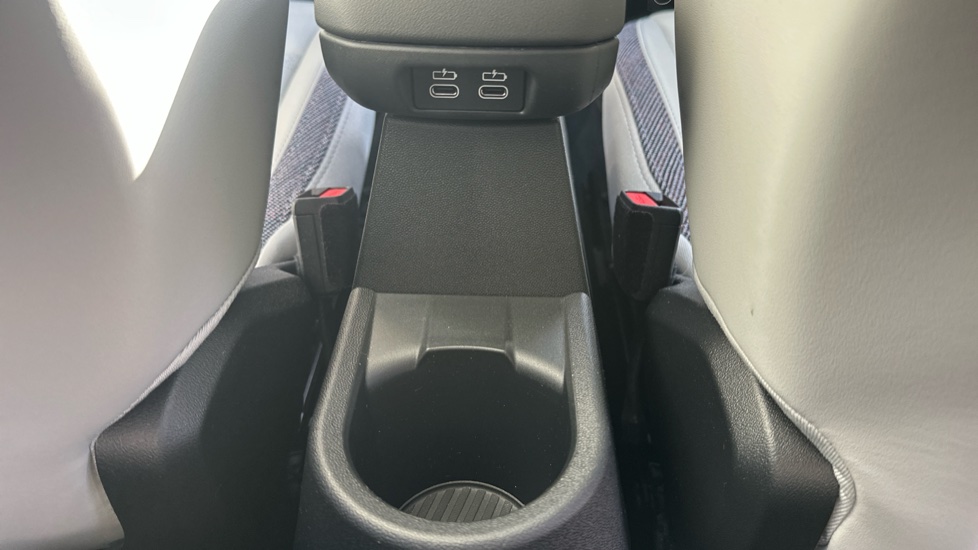 MINI Cooper 1.5 C Classic 5dr Auto Petrol Hatchback - Image 32