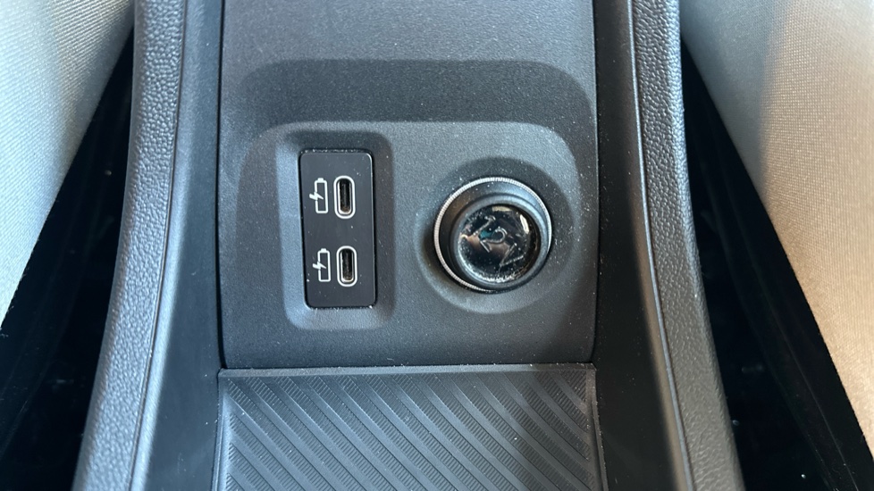 MINI Cooper 1.5 C Classic 5dr Auto Petrol Hatchback - Image 60