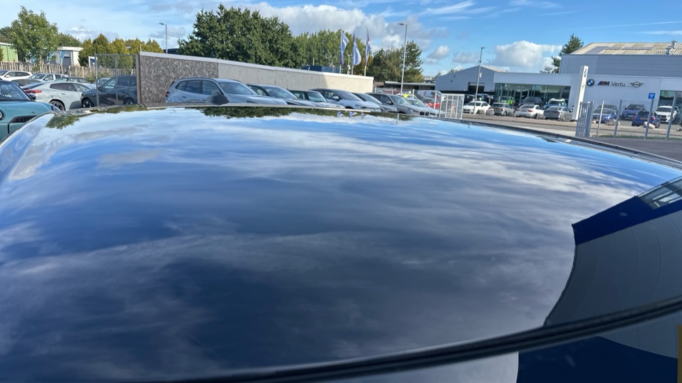 MINI Cooper 1.5 C Classic 5dr Auto Petrol Hatchback - Image 21