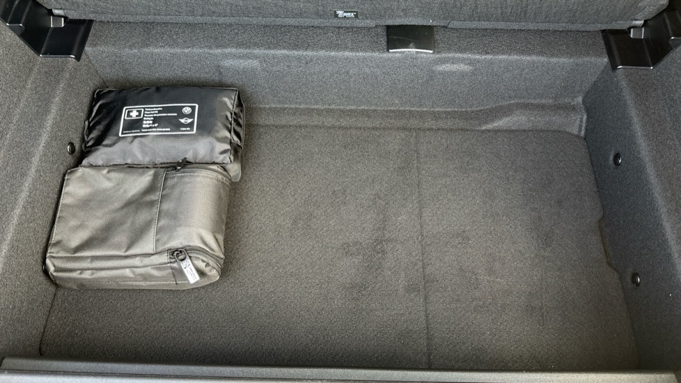 MINI Cooper 1.5 C Exclusive 5dr Auto Petrol Hatchback - Image 30