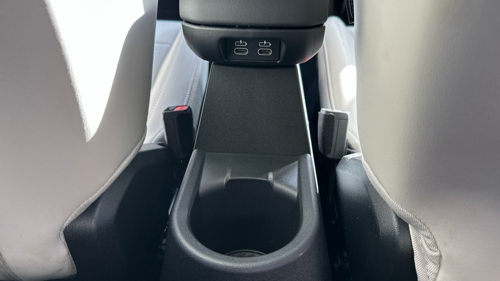 MINI Cooper 1.5 C Exclusive 5dr Auto Petrol Hatchback - Image 32