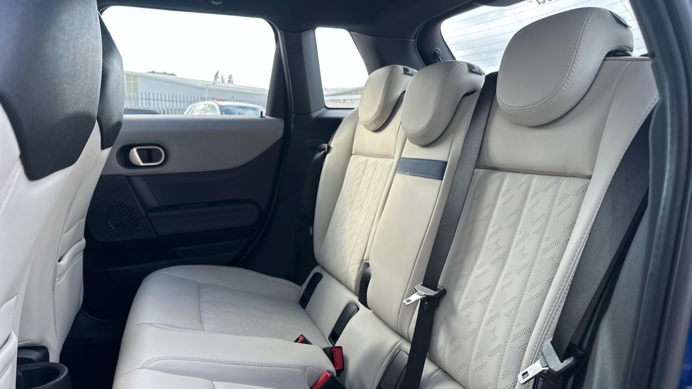 MINI Cooper 1.5 C Exclusive 5dr Auto Petrol Hatchback - Image 12