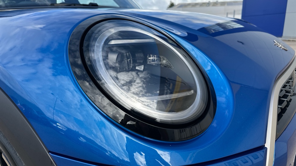 MINI Cooper 1.5 C Exclusive 5dr Auto Petrol Hatchback - Image 23