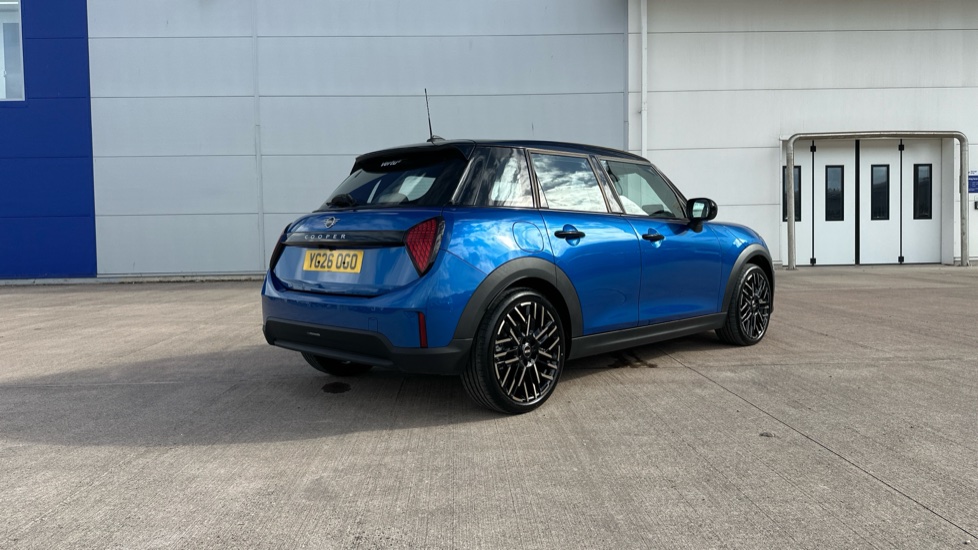MINI Cooper 1.5 C Exclusive 5dr Auto Petrol Hatchback - Image 25