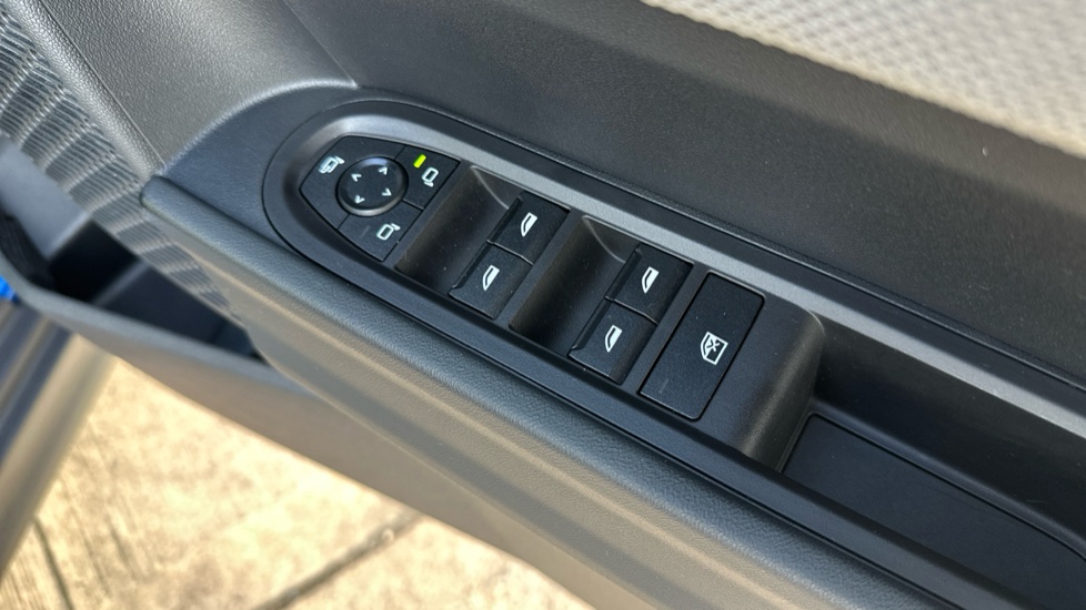 MINI Cooper 1.5 C Exclusive 5dr Auto Petrol Hatchback - Image 29