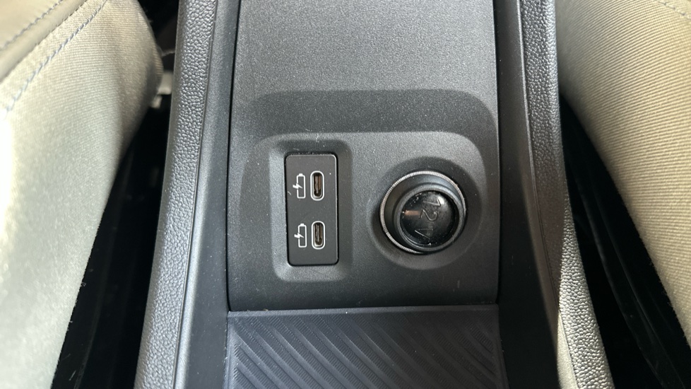 MINI Cooper 1.5 C Exclusive 5dr Auto Petrol Hatchback - Image 58