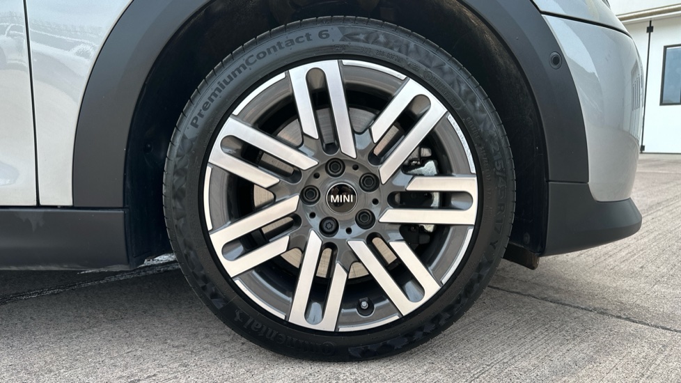 MINI Cooper 2.0 S Classic [Level 2] 5dr Auto Petrol Hatchback - Image 14