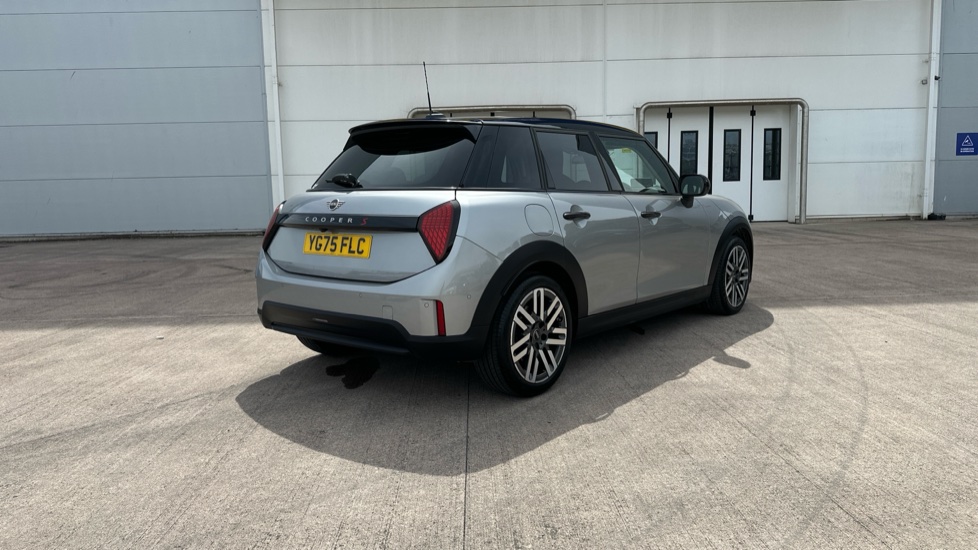 MINI Cooper 2.0 S Classic [Level 2] 5dr Auto Petrol Hatchback - Image 25