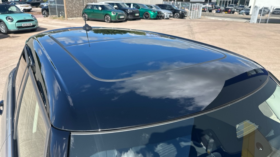 MINI Cooper 2.0 S Classic [Level 2] 5dr Auto Petrol Hatchback - Image 21