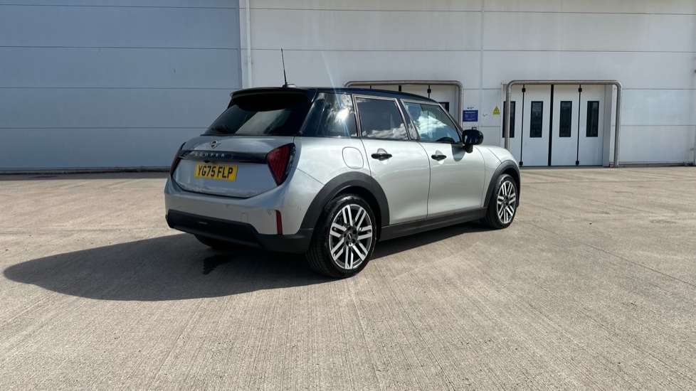 MINI Cooper 2.0 S Classic [Level 2] 5dr Auto Petrol Hatchback - Image 25