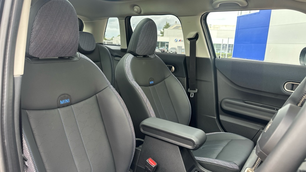MINI Cooper 2.0 S Classic [Level 2] 5dr Auto Petrol Hatchback - Image 11