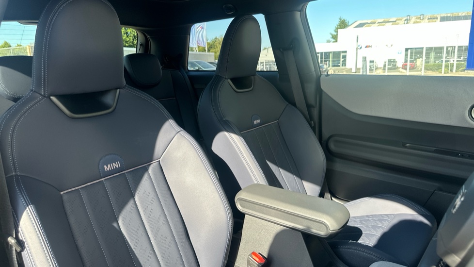 MINI Cooper 2.0 S Exclusive [Level 3] 3dr Auto Petrol Hatchback - Image 11