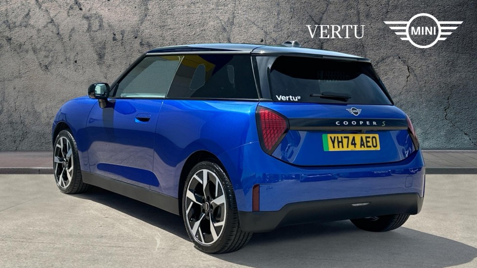 MINI Cooper 160kW SE Exclusive [Level 3] 54kWh 3dr Auto Electric Hatchback - Image 2