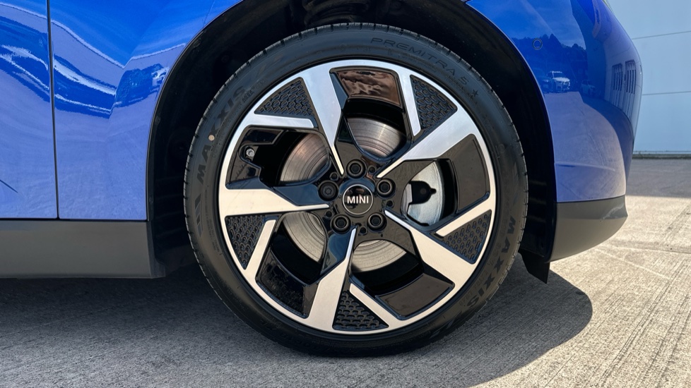 MINI Cooper 160kW SE Exclusive [Level 3] 54kWh 3dr Auto Electric Hatchback - Image 14