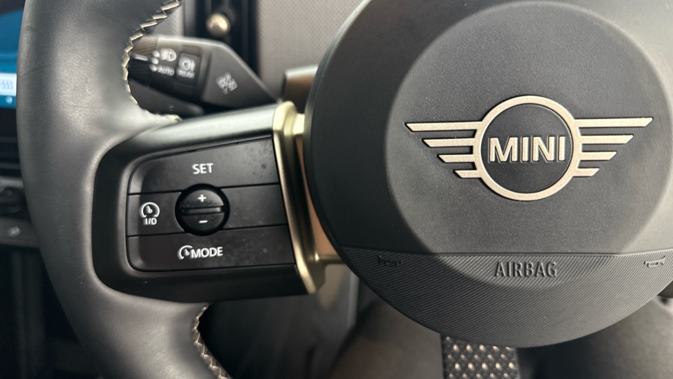 MINI Cooper 2.0 S Exclusive [Level 2] 5dr Auto Petrol Hatchback - Image 17