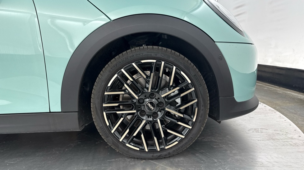 MINI Cooper 1.5 C Exclusive 5dr Auto Petrol Hatchback - Image 14