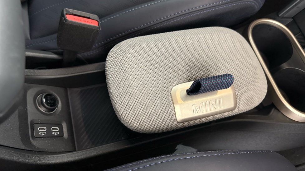 MINI Cooper 1.5 C Exclusive 5dr Auto Petrol Hatchback - Image 19