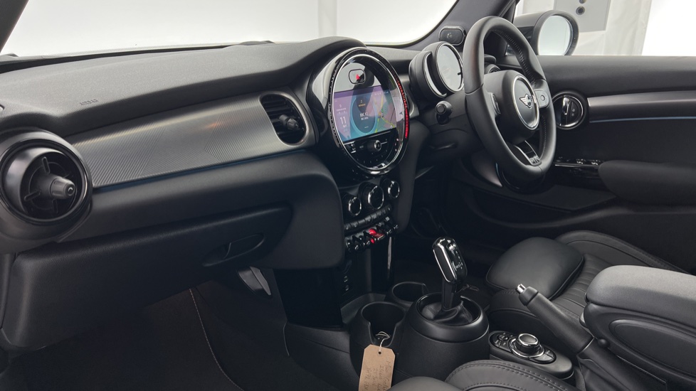 MINI Hatchback 1.5 Cooper Exclusive 5dr Auto [Comfort/Nav Pack] Petrol Hatchback - Image 7