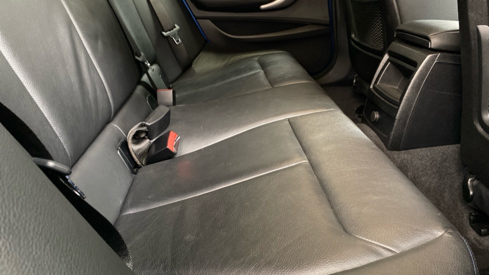 BMW 1 Series 118i [1.5] M Sport Shadow Edition 5dr Petrol Hatchback - Image 31