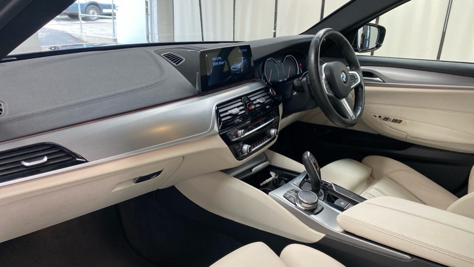 BMW 5 Series 520d M Sport 4dr Auto Diesel Saloon - Image 9