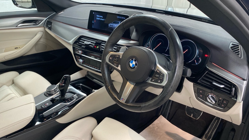 BMW 5 Series 520d M Sport 4dr Auto Diesel Saloon - Image 11