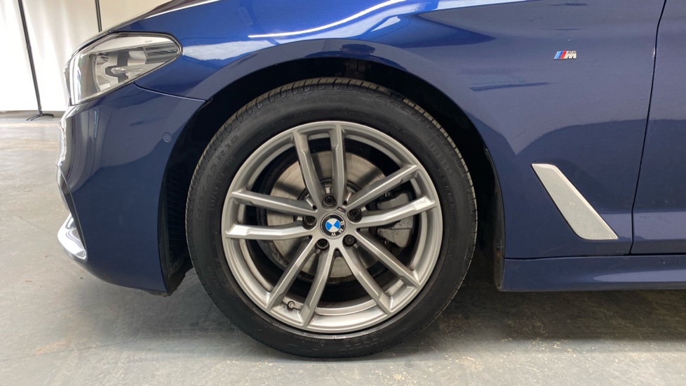 BMW 5 Series 520d M Sport 4dr Auto Diesel Saloon - Image 27