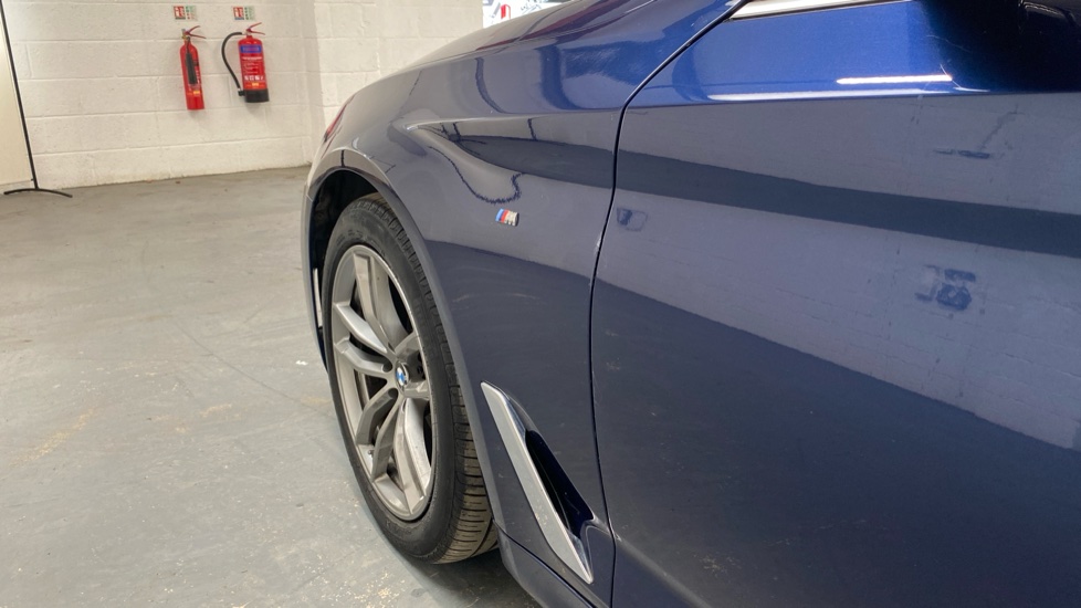 BMW 5 Series 520d M Sport 4dr Auto Diesel Saloon - Image 28