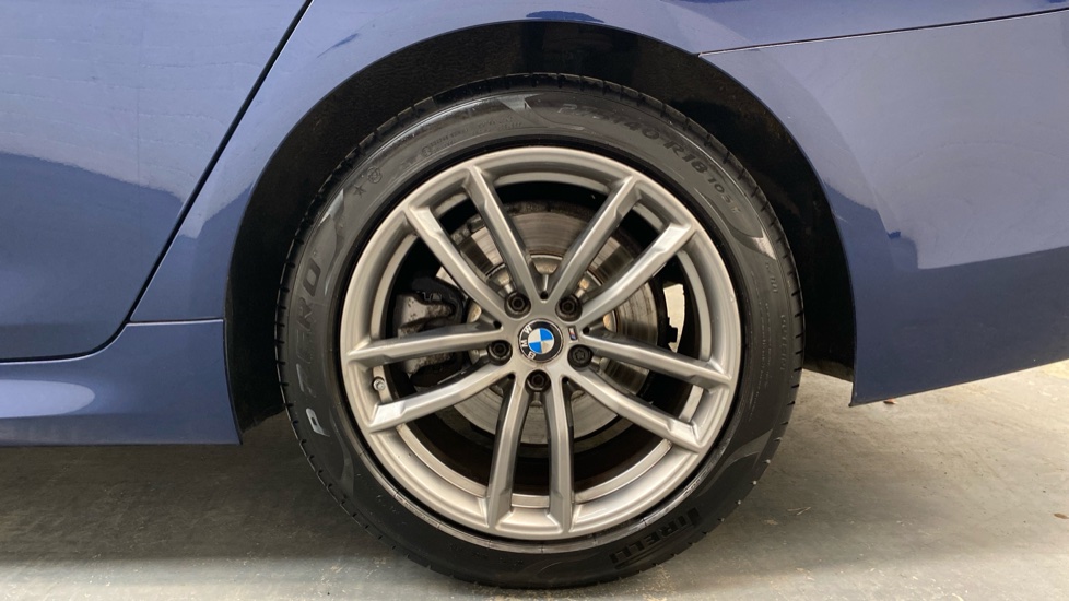BMW 5 Series 520d M Sport 4dr Auto Diesel Saloon - Image 29