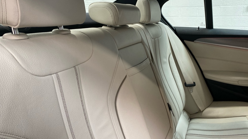BMW 5 Series 520d M Sport 4dr Auto Diesel Saloon - Image 35