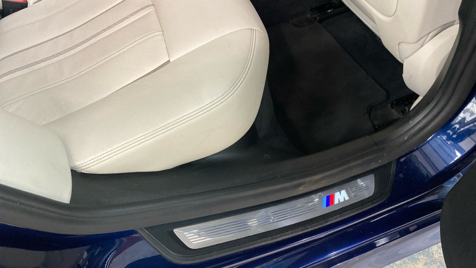 BMW 5 Series 520d M Sport 4dr Auto Diesel Saloon - Image 37