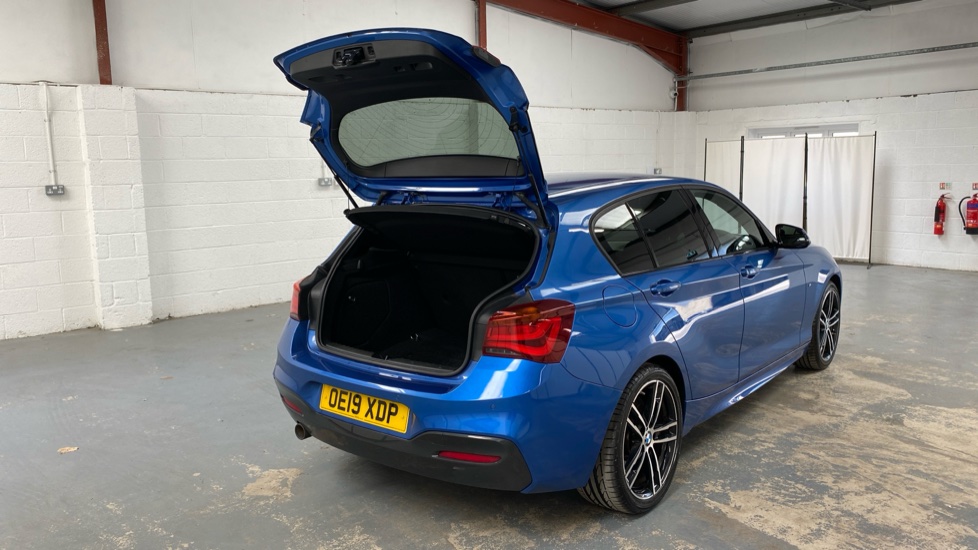 BMW 1 Series 118i [1.5] M Sport Shadow Edition 5dr Petrol Hatchback - Image 33