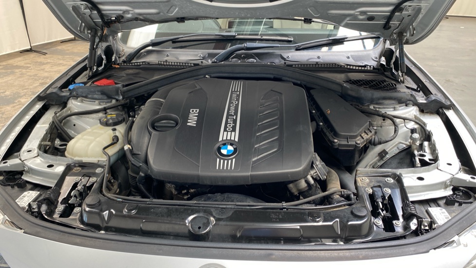 BMW 3 Series 335d xDrive M Sport Shadow Edition 5dr Step Auto Diesel Estate - Image 8