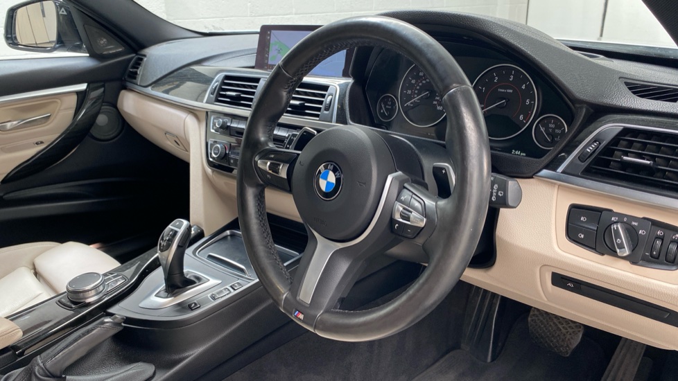 BMW 3 Series 335d xDrive M Sport Shadow Edition 5dr Step Auto Diesel Estate - Image 11