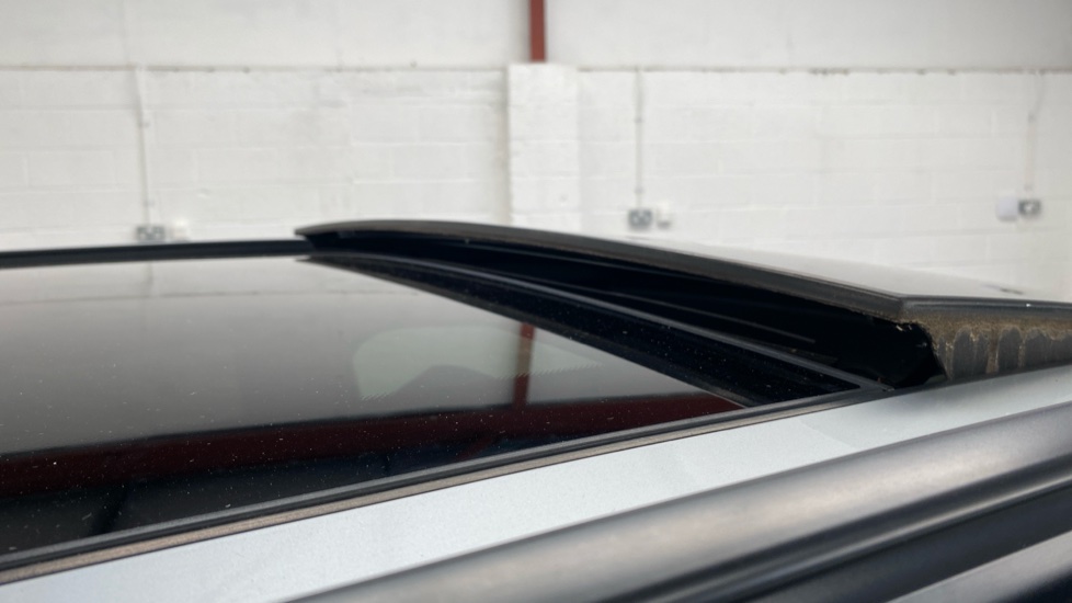 BMW 3 Series 335d xDrive M Sport Shadow Edition 5dr Step Auto Diesel Estate - Image 25