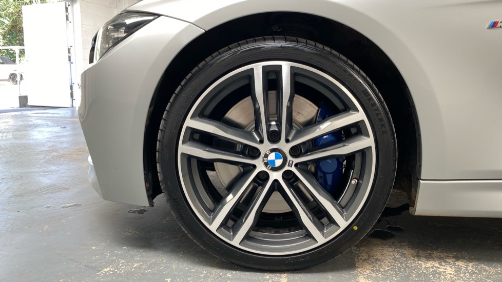 BMW 3 Series 335d xDrive M Sport Shadow Edition 5dr Step Auto Diesel Estate - Image 31