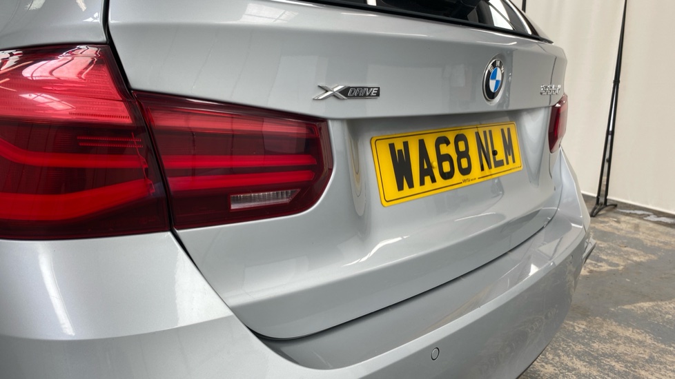 BMW 3 Series 335d xDrive M Sport Shadow Edition 5dr Step Auto Diesel Estate - Image 34