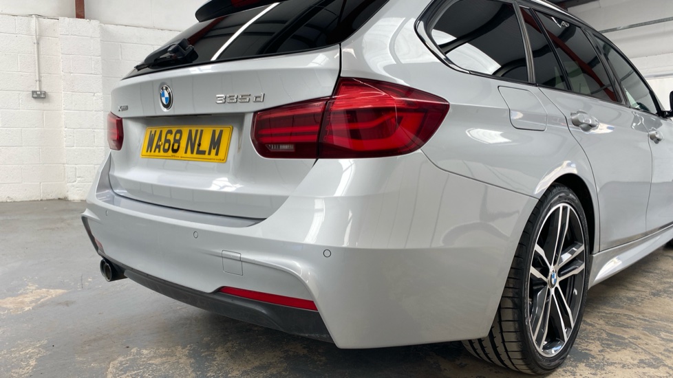 BMW 3 Series 335d xDrive M Sport Shadow Edition 5dr Step Auto Diesel Estate - Image 38