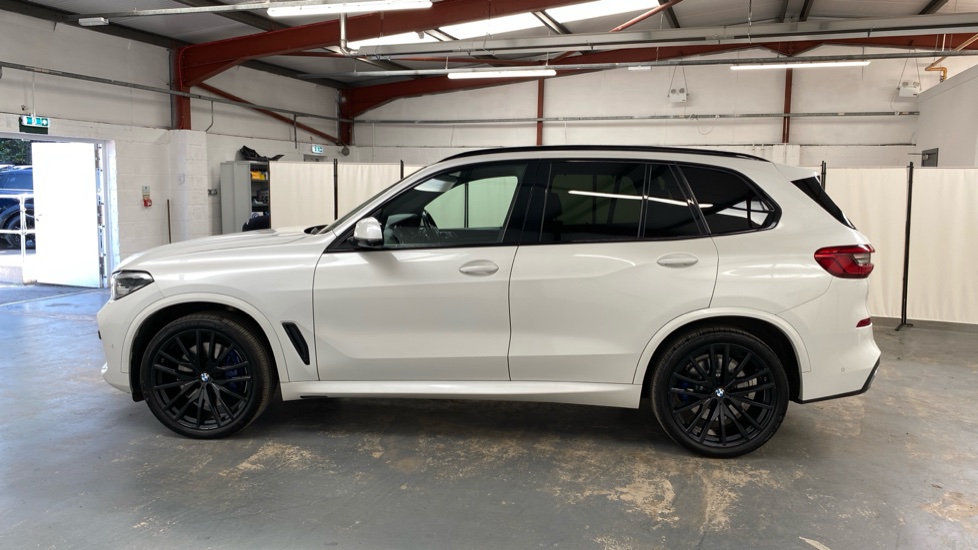 BMW X5 xDrive30d M Sport 5dr Auto Diesel Estate - Image 33