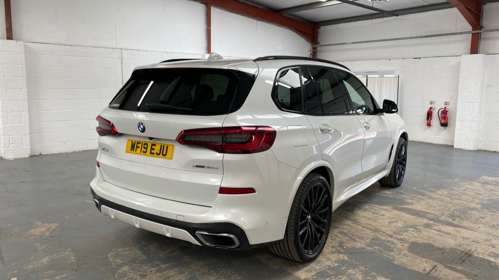 BMW X5 xDrive30d M Sport 5dr Auto Diesel Estate - Image 35