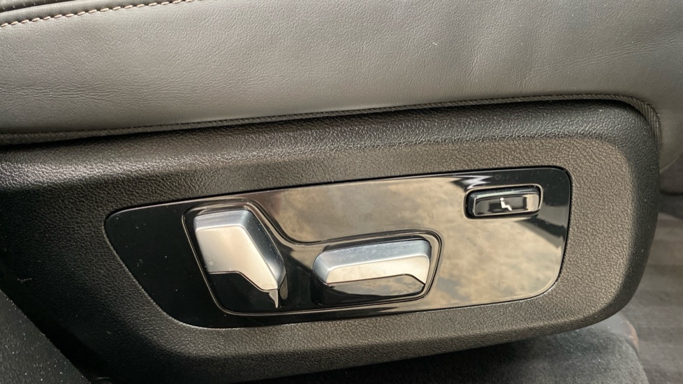 BMW X5 xDrive30d M Sport 5dr Auto Diesel Estate - Image 62