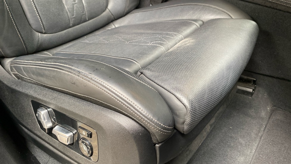 BMW X5 xDrive30d M Sport 5dr Auto Diesel Estate - Image 73