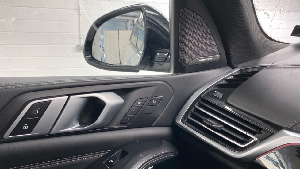 BMW X5 xDrive30d M Sport 5dr Auto Diesel Estate - Image 85