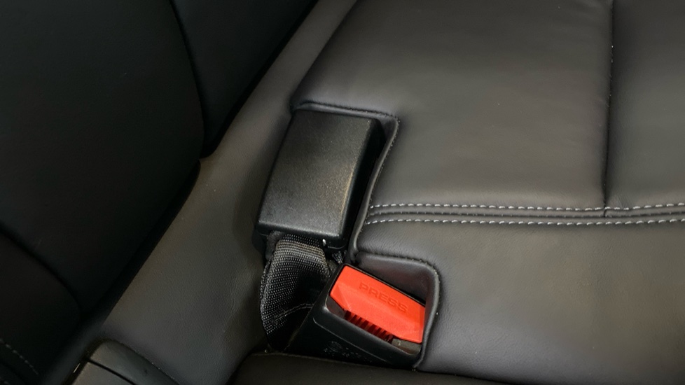BMW M5 4dr DCT Petrol Saloon - Image 17