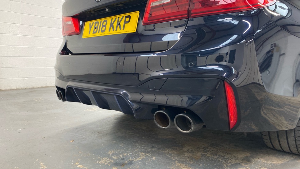 BMW M5 4dr DCT Petrol Saloon - Image 24