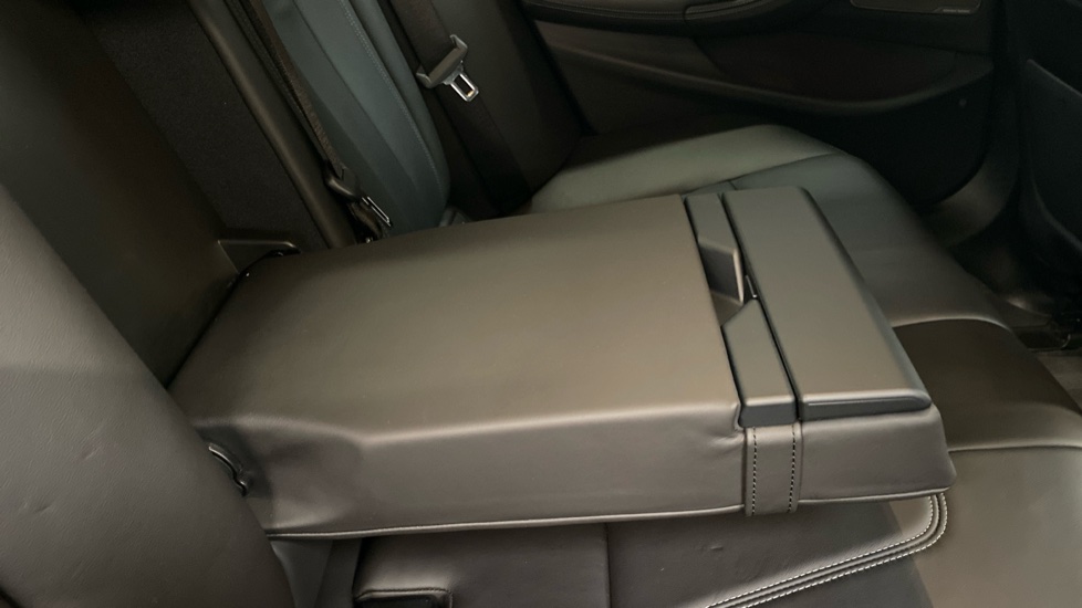BMW M5 4dr DCT Petrol Saloon - Image 40