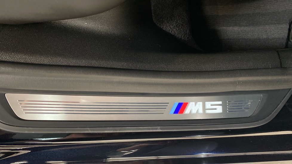 BMW M5 4dr DCT Petrol Saloon - Image 43