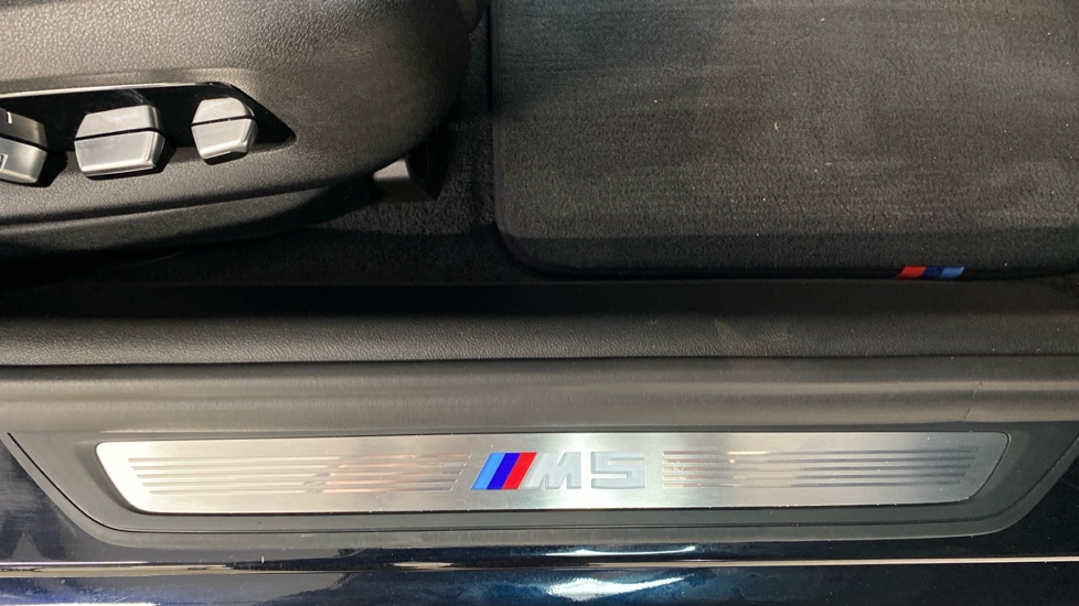 BMW M5 4dr DCT Petrol Saloon - Image 45